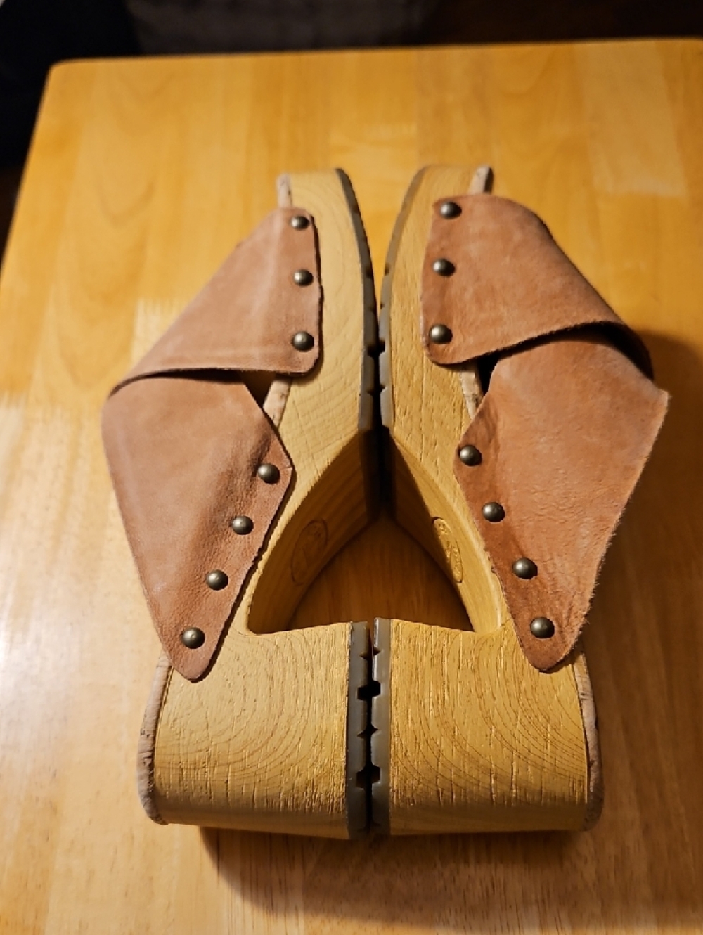 Kork-Ease Tatum Women's Peachy Suede Crossover Mule Clogs - Picture 5 of 13